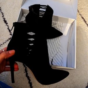 Aldo Black Suede Booties Size 6.5
